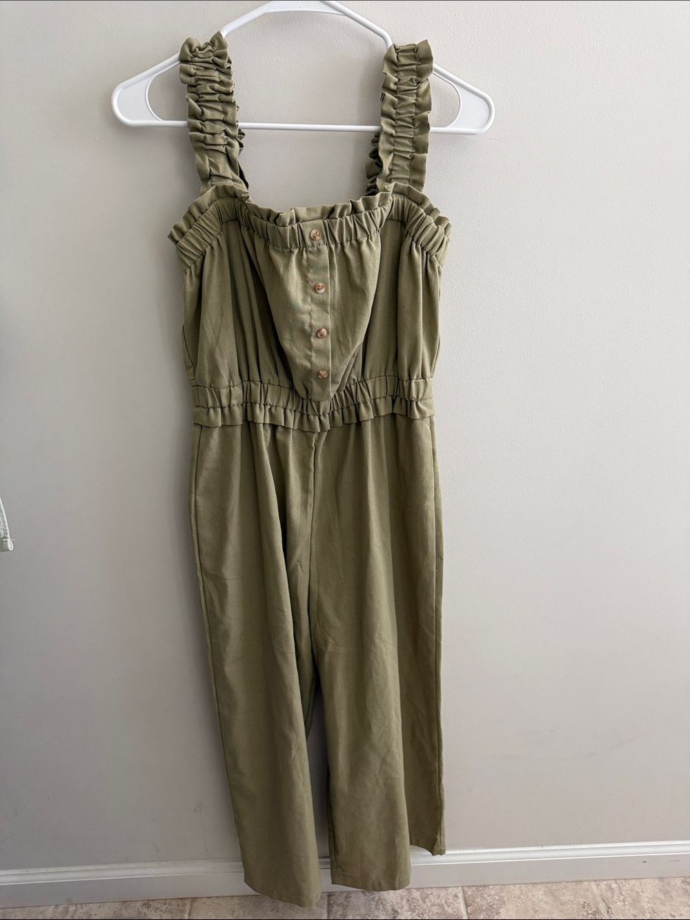 blu pepper Olive Jumpsuit Size Medium Like New